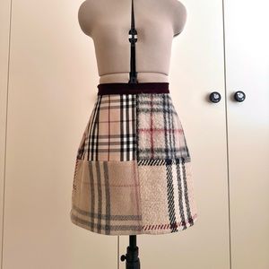 Classic Burberry check wool mini skirt